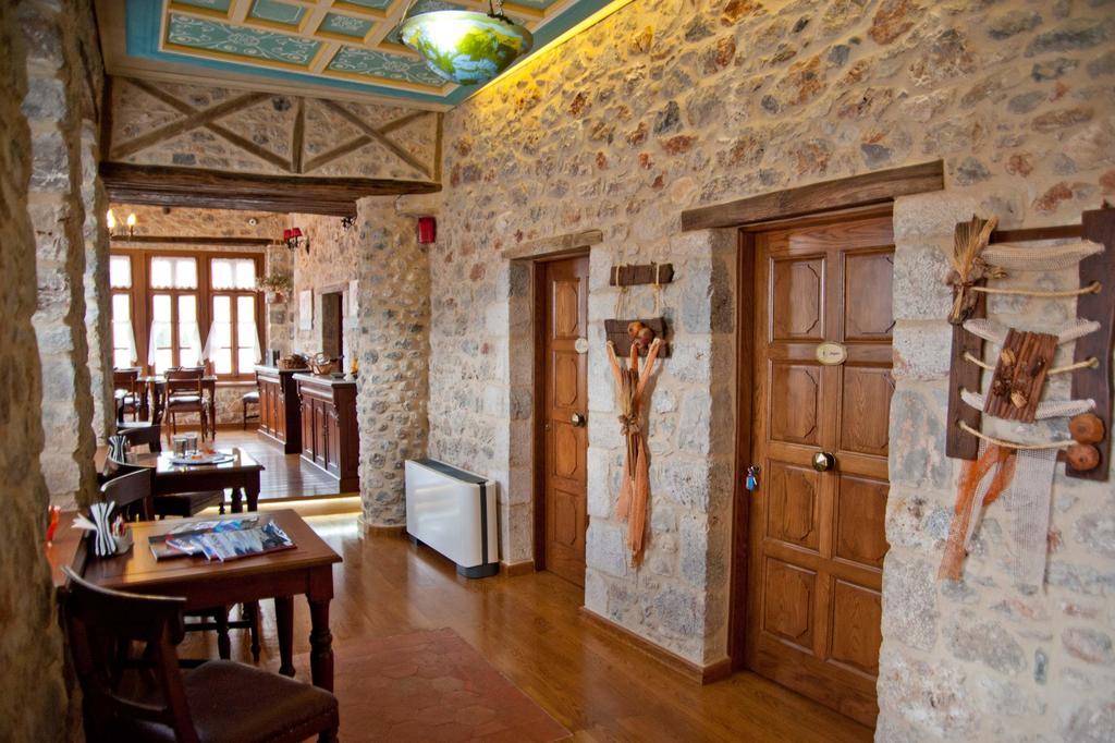 Archontiko Hatzipanayioti Leonídion Exterior foto